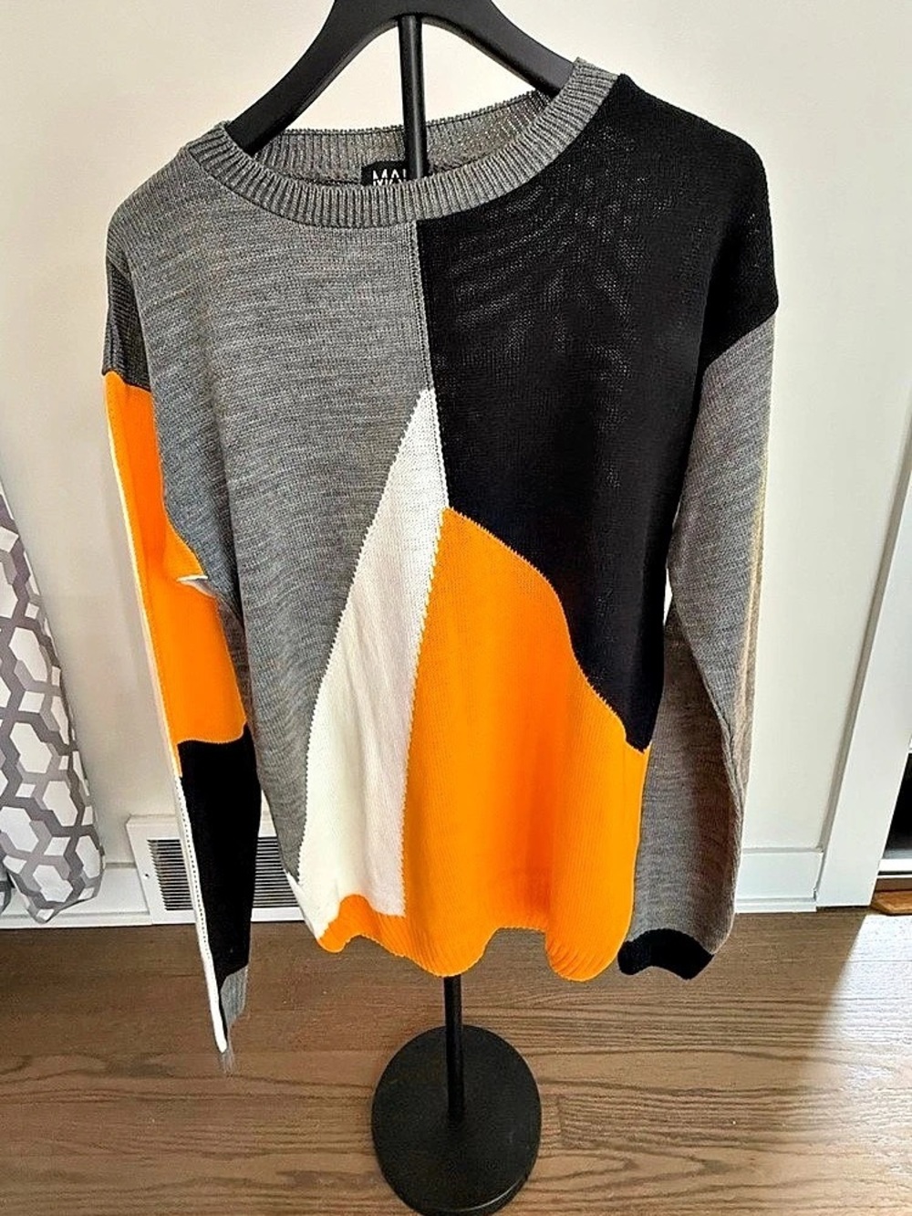 boohooMAN Color Block Sweater in Orange & Black Large Like New